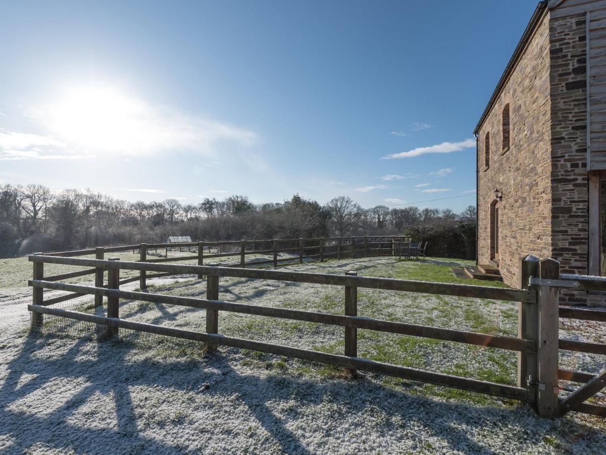 Glebe Barn Villa Caynham Exteriör bild